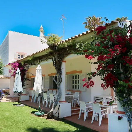 Corregos De Santa Luzia Sleeps 14 With Pool And Wifi